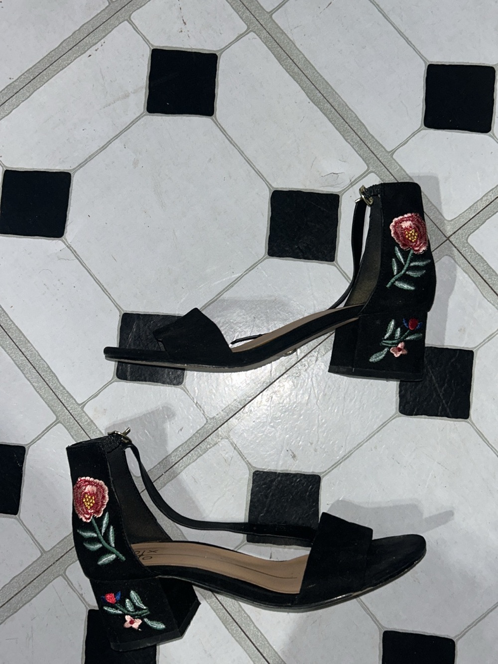 XOXO Black Block Heel Sandals with Floral Embroidery